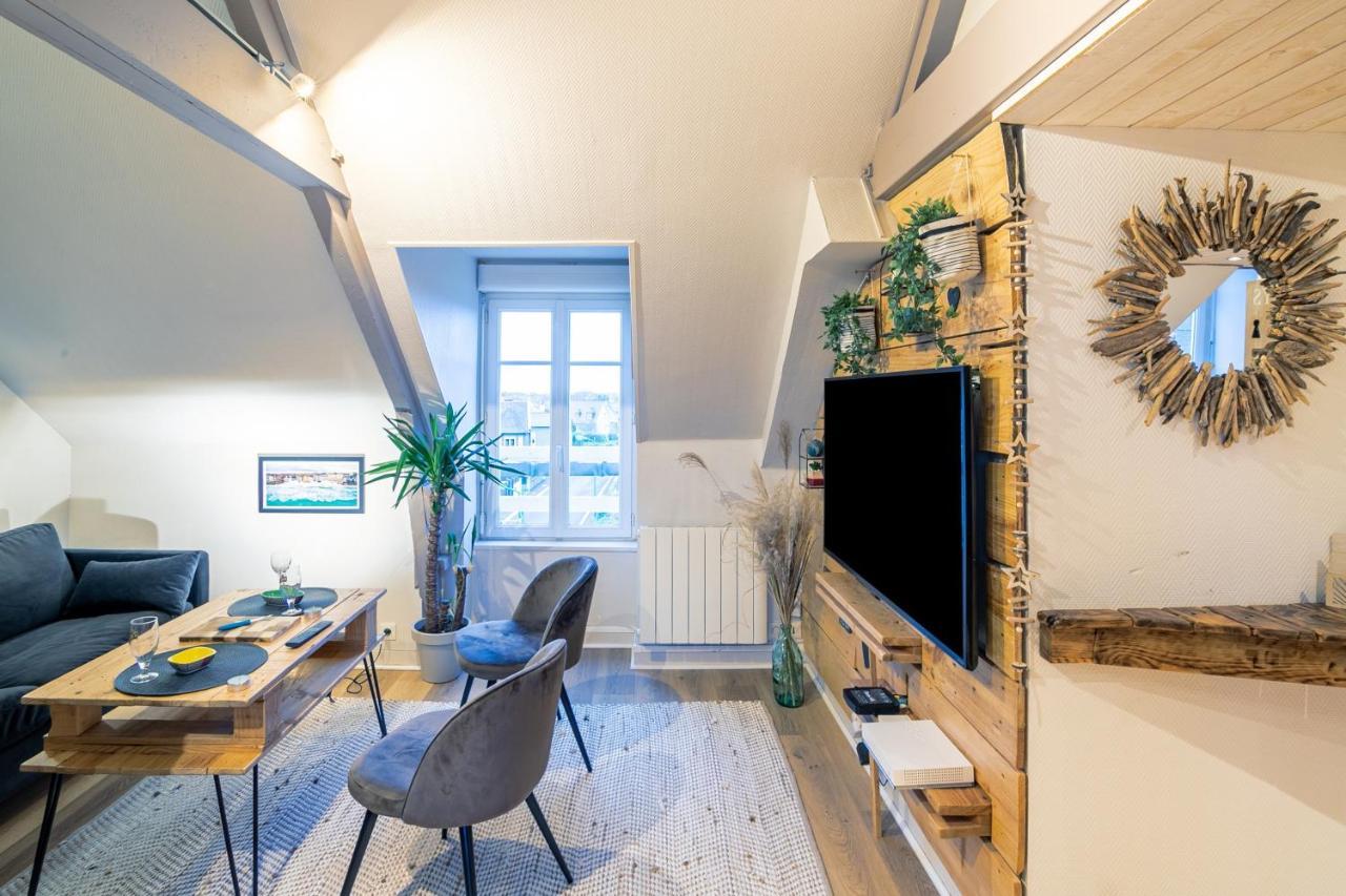 Le Petit Melorien Apartment Saint-Meloir-des-Ondes Exterior photo